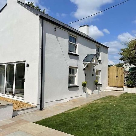 Charming Cottage Close To M4 Bridgend Bridgend  Εξωτερικό φωτογραφία