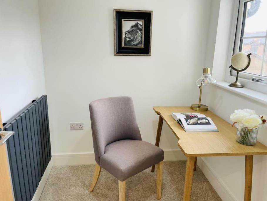 Charming Cottage Close To M4 Bridgend Bridgend  Εξωτερικό φωτογραφία